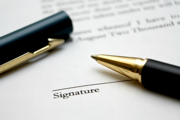 contract signatures