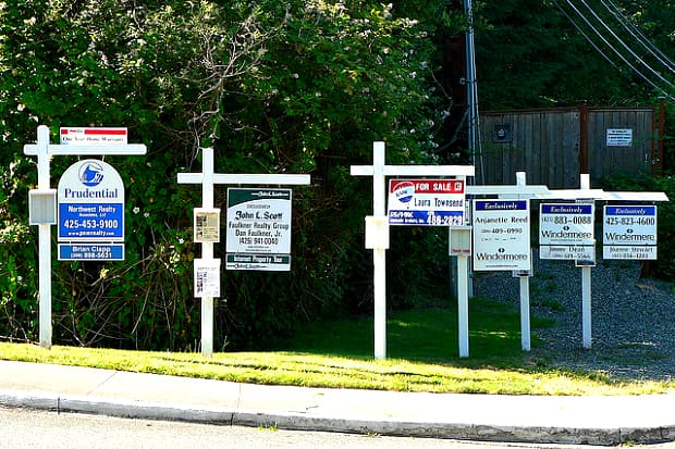 homes-for-sale-signs