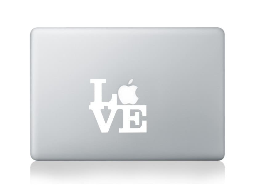 love-macbook-sticker
