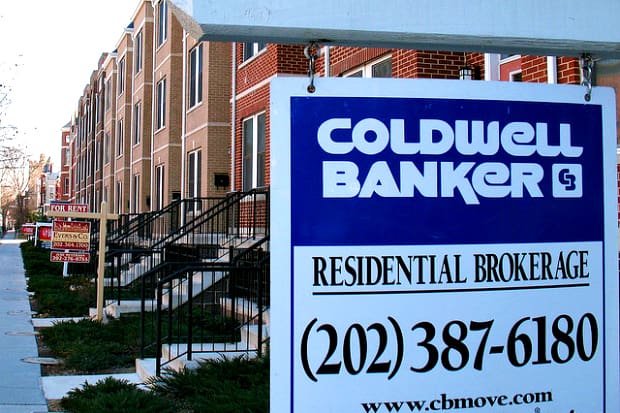 real-estate-sale-signs