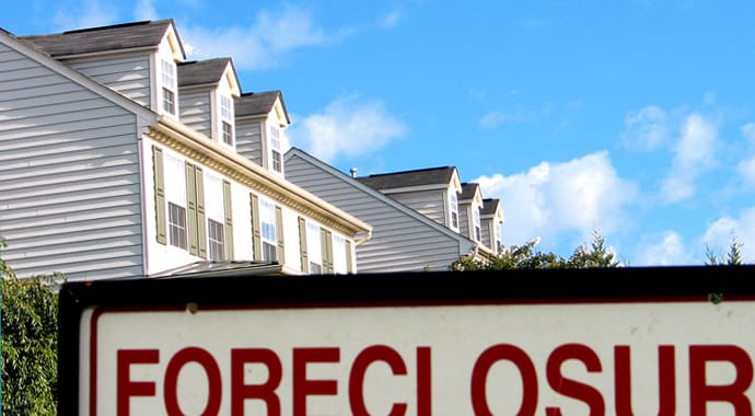 New foreclosure filings fell in fourth quarter
