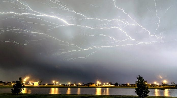 lightning strikes freak storm june 29, 2012