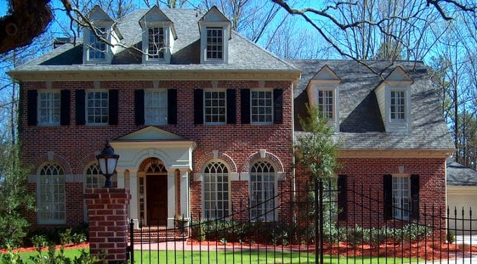 luxury foreclosure problems