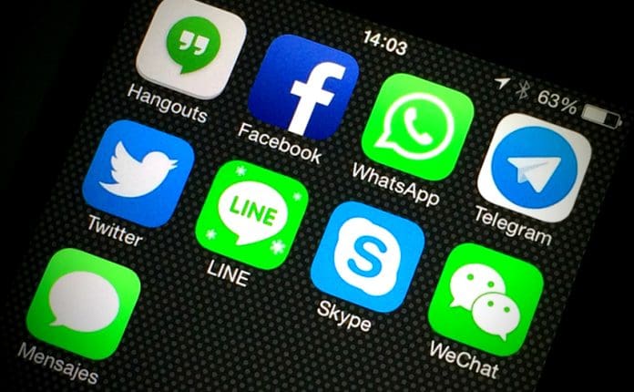 facebook-v-wechat facebook wechat