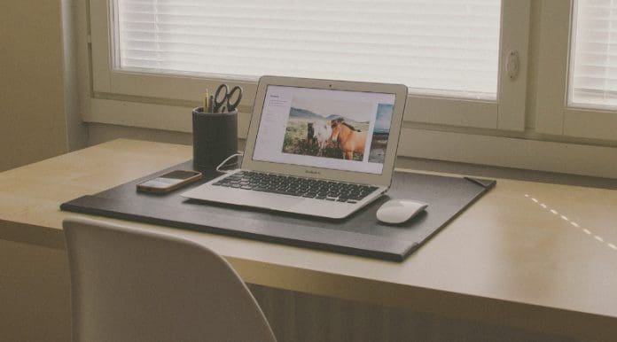 offce-desk-space office desk space