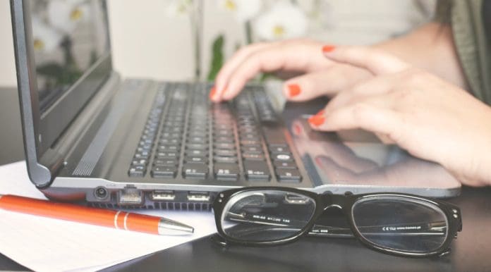 https pollution person woman desk laptop cyber security job