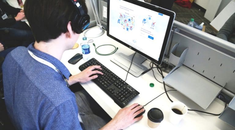 This startup simplifies the hell of customer service