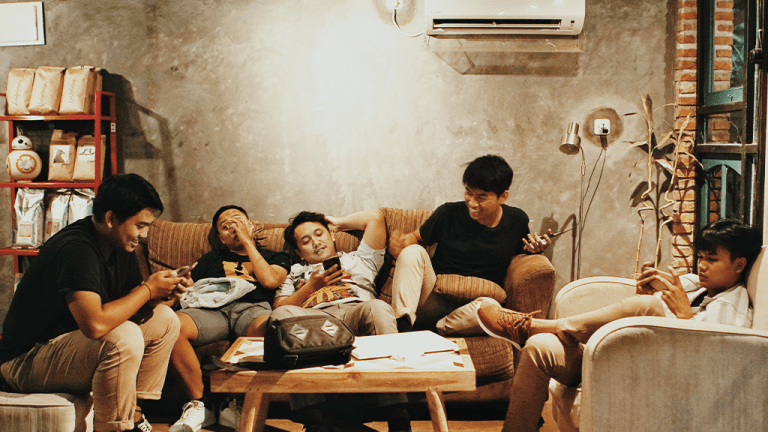 Is keeping your social media circle small a bad thing?